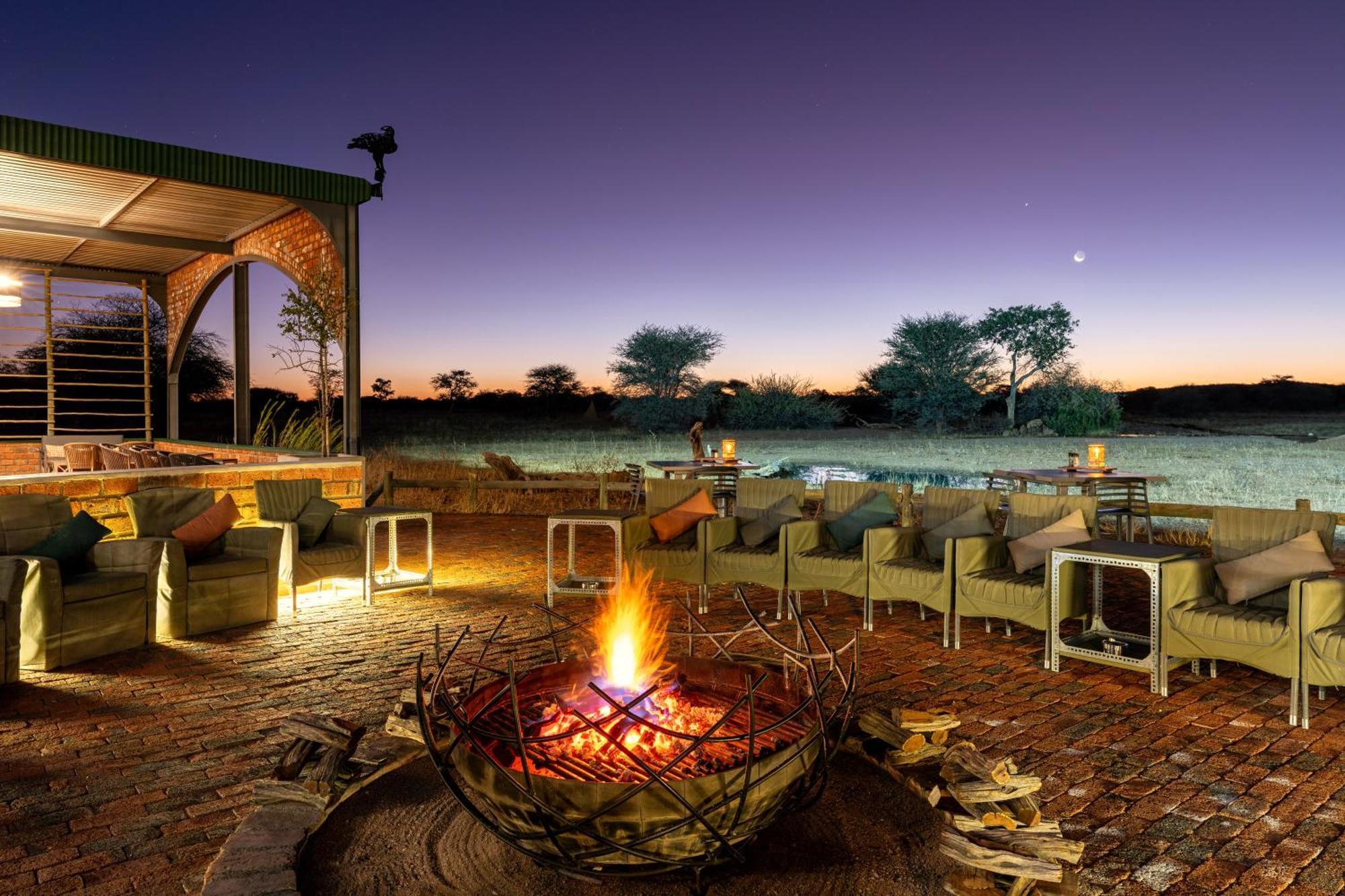 Villa Okonjima Plains Camp Otjiwarongo Exterior foto